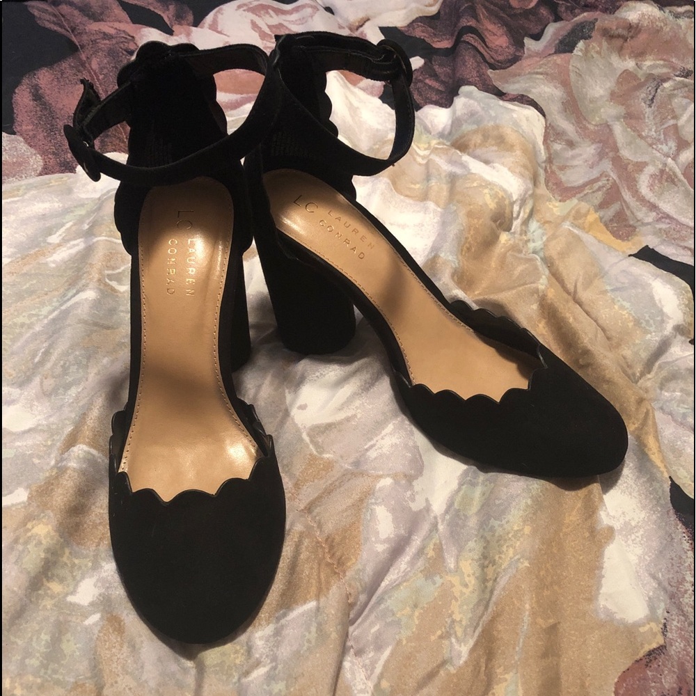 Super cute Lauren Conrad heels